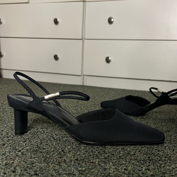 Shoes - Black Vintage Y2K 90s Strappy Low Block Kitten Square-Toe Heels Comfortable Sz 8